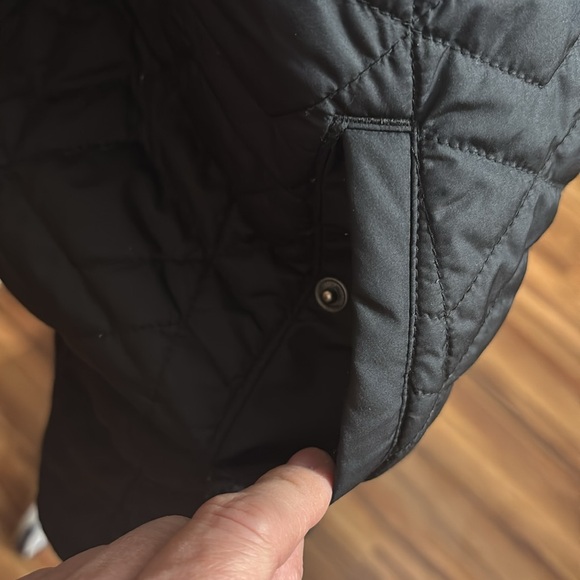 Women’s Under Armour Large pullover - Picture 4 of 8